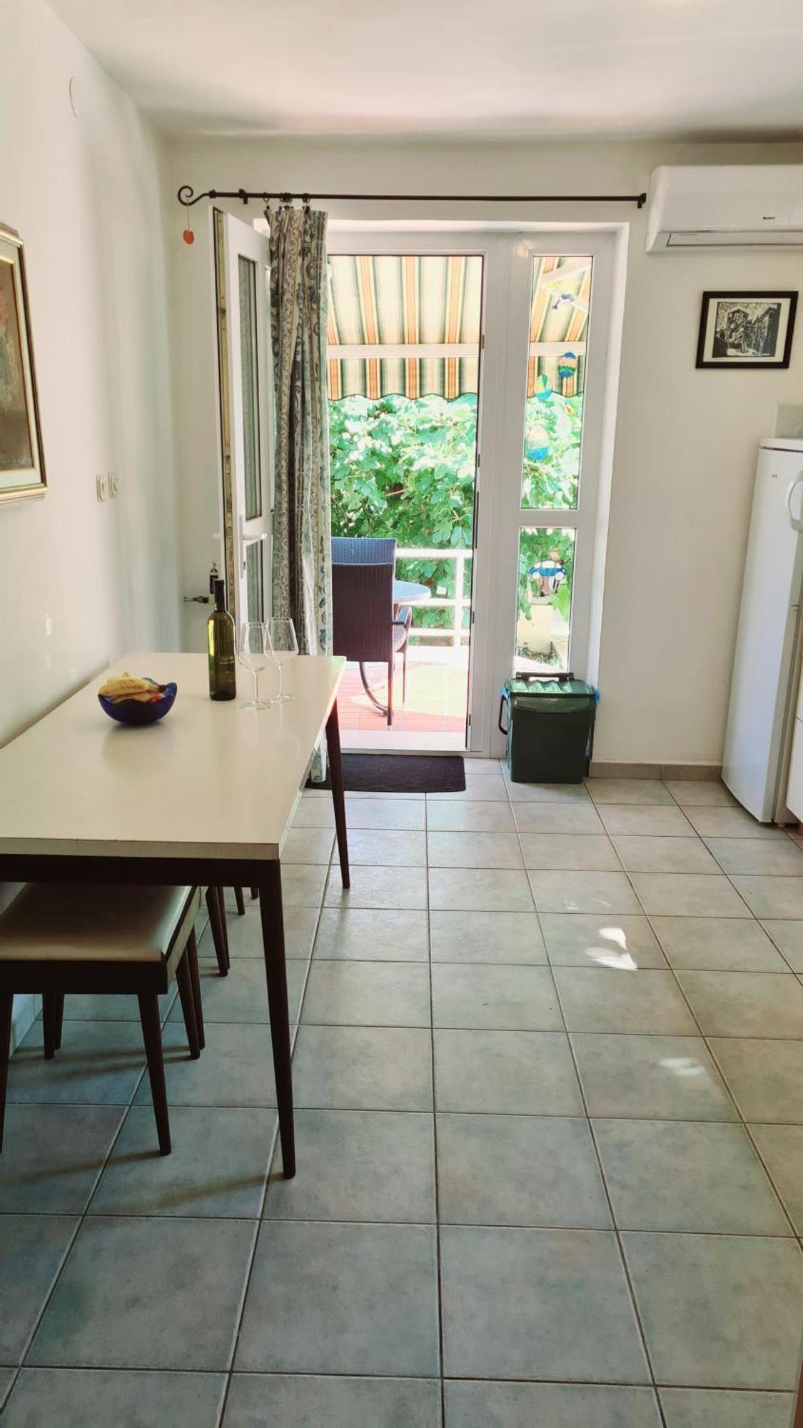 Apartmani Natasa Vantacici Bilik gambar